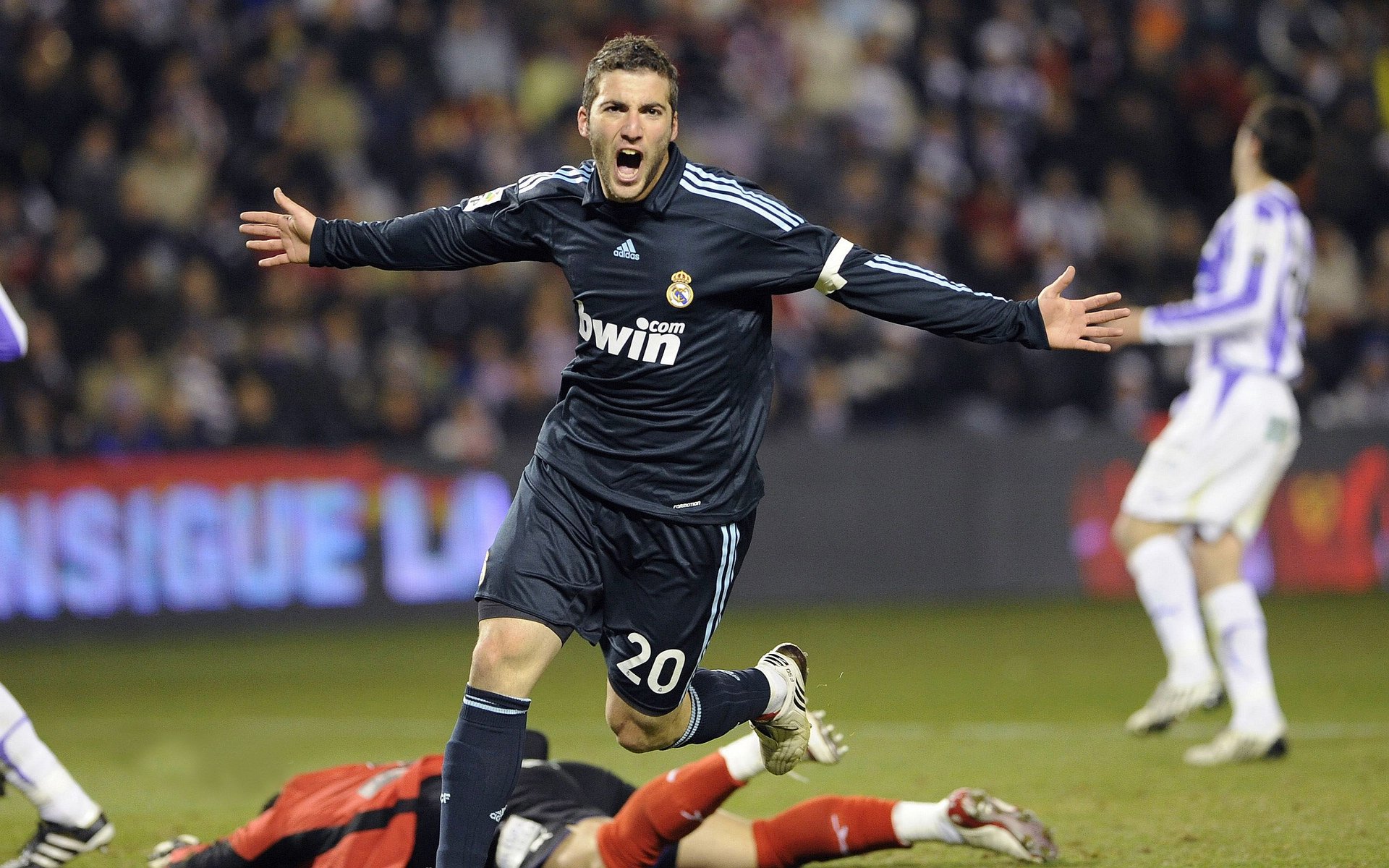 ESPN专栏：瑞士打出最成熟的雪地阵型，瑞士大雪